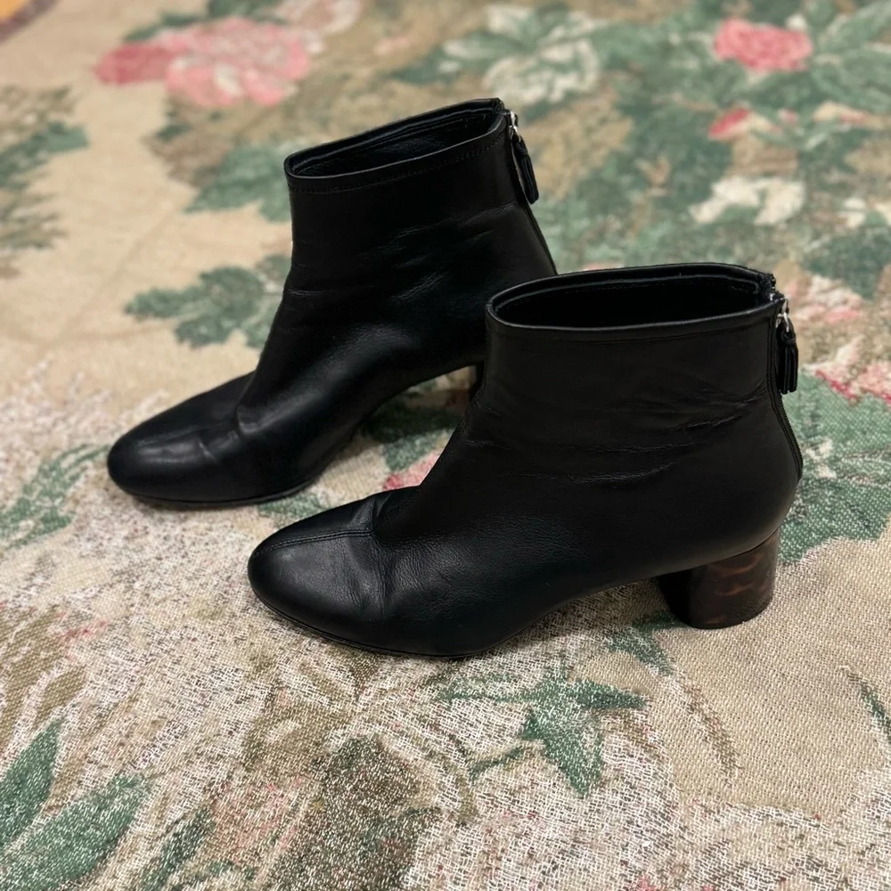 AGL | Veta Precious Leather ankle boot with heel / Size 39.5